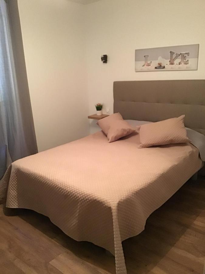 Apartamento Magnifique T4 Avec Terrasse A Saint-Nectaire - 8 Pers Exterior foto